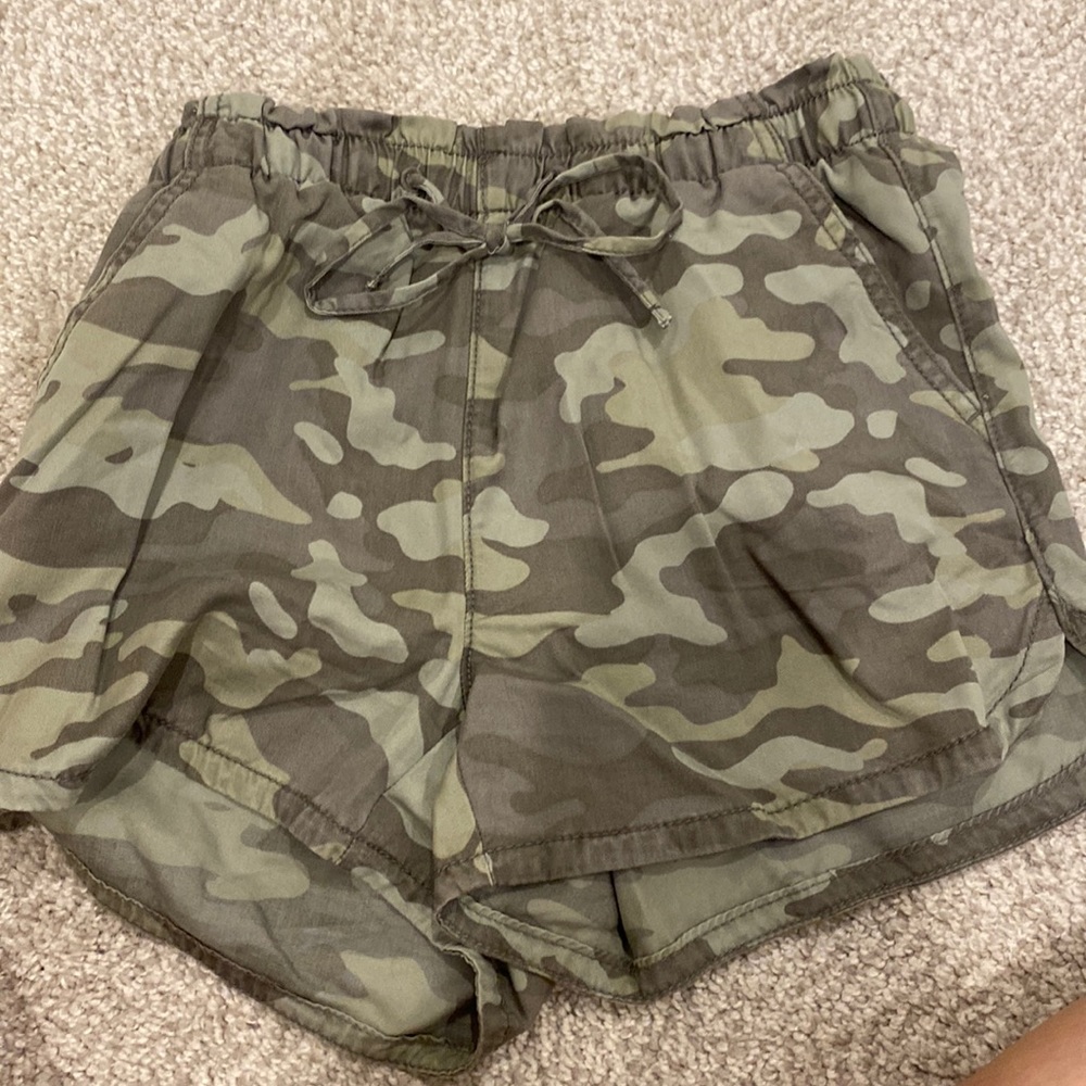 american eagle shorts